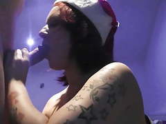 TargetVids presents: Tia's christmas webcam show