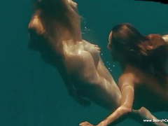 TargetVids presents: Kelly brook & jessica szohr nude & sexy - piranha - hd