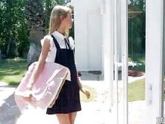 TargetVids presents: Young girls selling cookies
