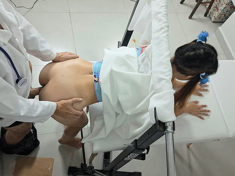 TargetVids presents: Gynecologist loses cell phone that contained videos of his patients!