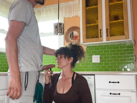 TargetVids presents: Stepmom caught and continued on facetime