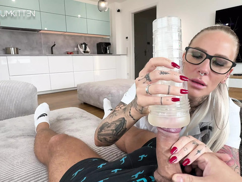 TargetVids presents: Ride therapy for pole fever - raw xxl glasses facial you won't forget